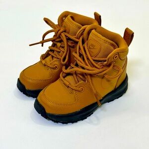 Nike Kids Brown Boots